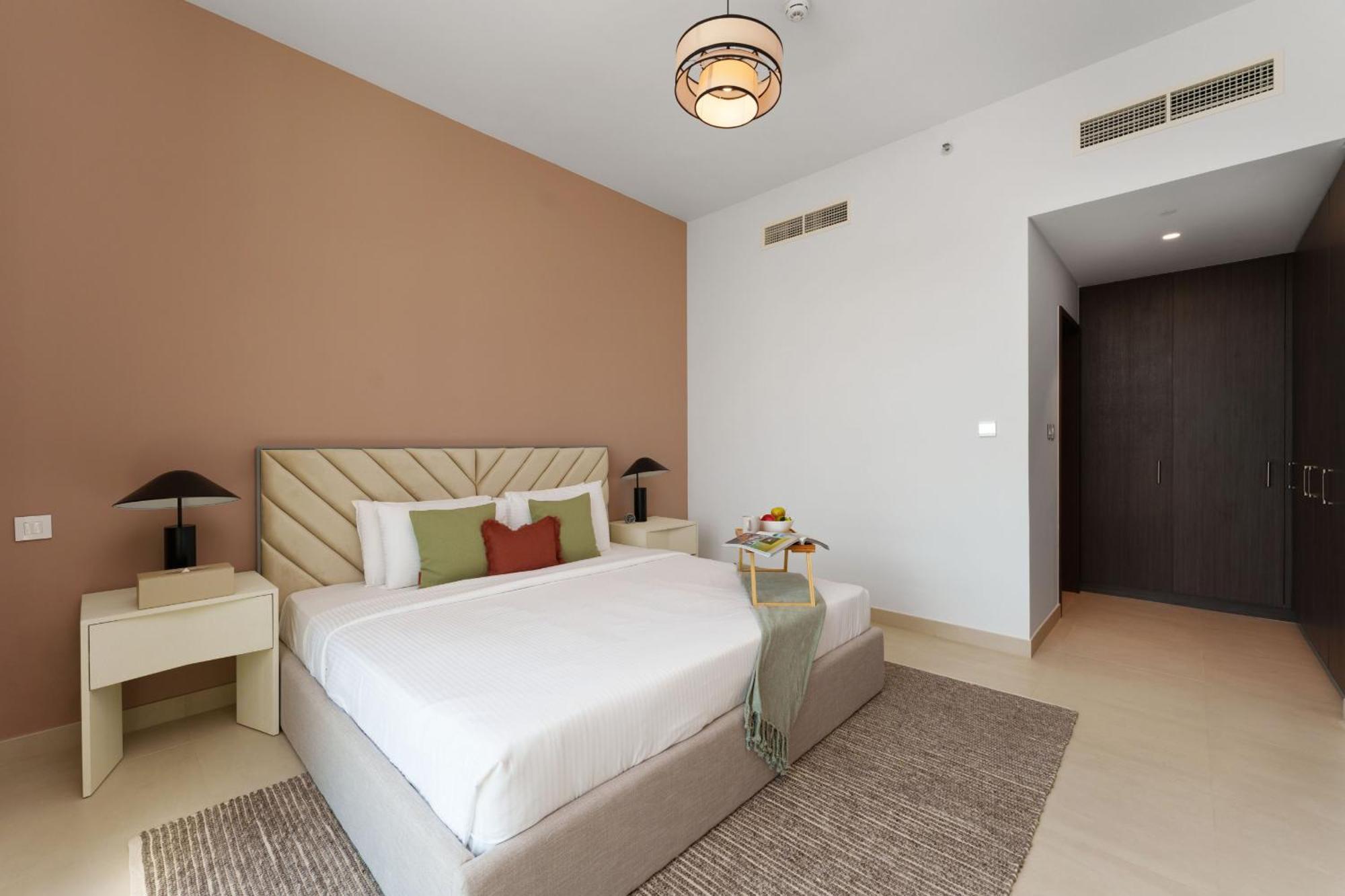 Apartment Elite Escape - 3 Bhk Burj View & Mall Access *