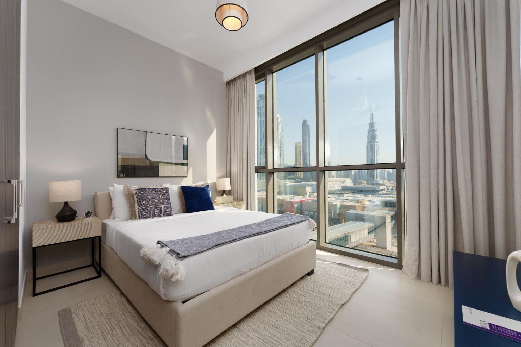 Elite Escape - 3 Bhk Burj View & Mall Access * Dubai