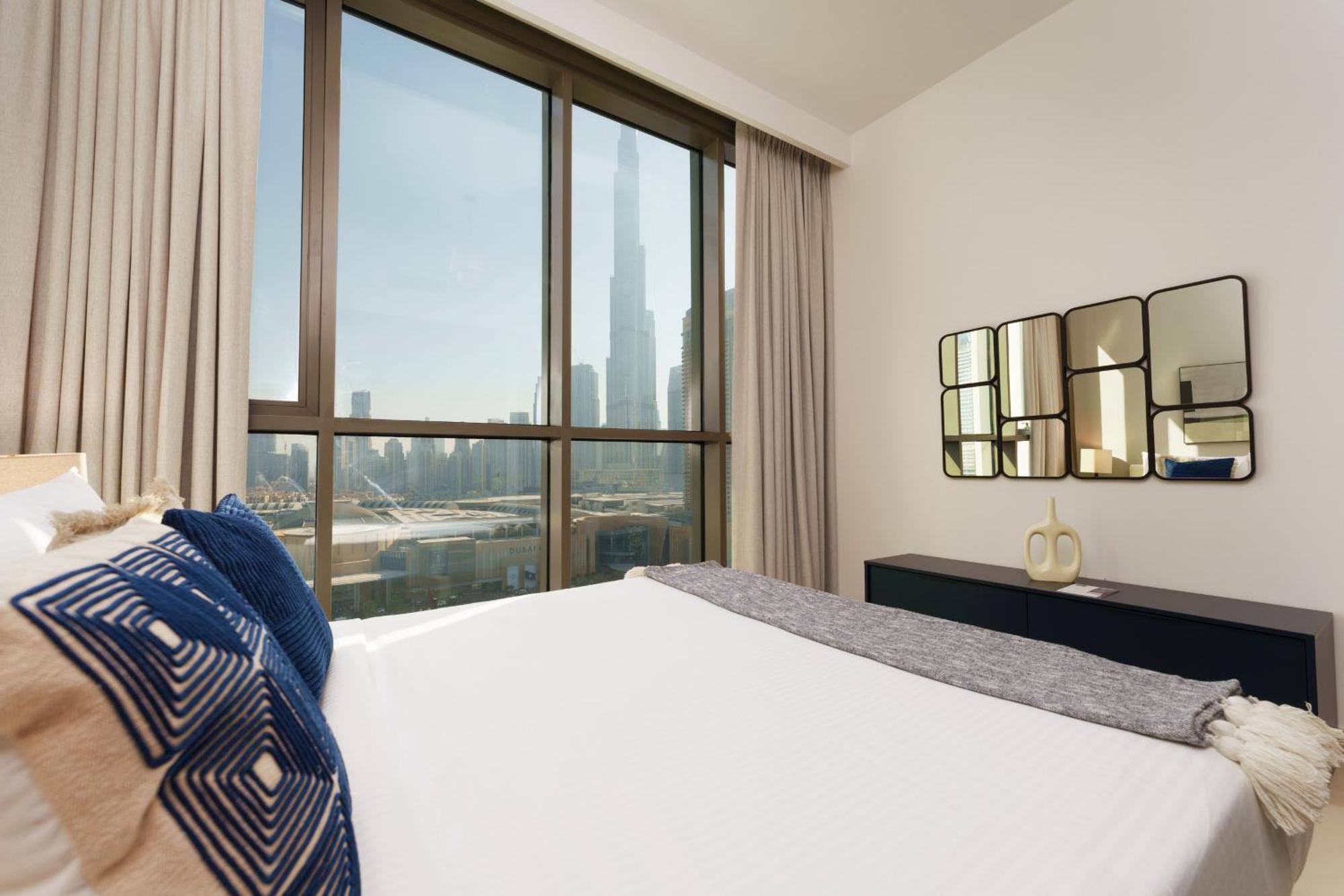 Elite Escape - 3 Bhk Burj View & Mall Access * Dubai